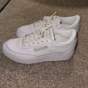 BRAND NEW Reebok Club C Double sneakers in white, WORN ONCE